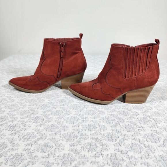 KAARI Blue Charlie Western Style Faux Suede Rust Color Booties Size 6M - Picture 5 of 7